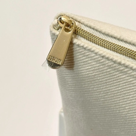 Dior Prestige Skincare Trio with Elegant Cream Pouch - Picture 2 of 12